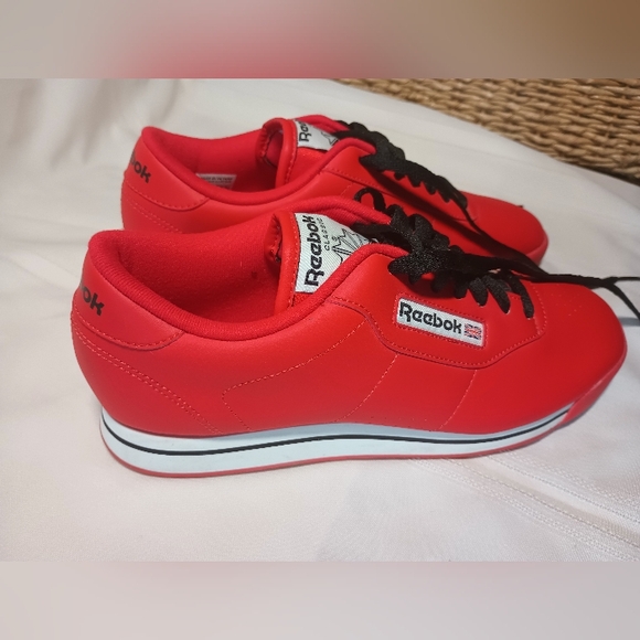 Women's Reebok Sneaker - Picture 2 of 7